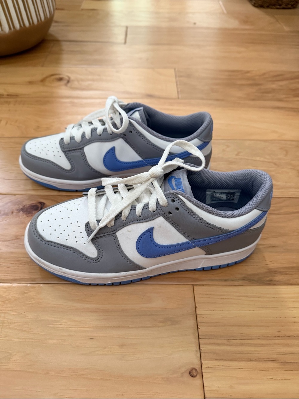 Nike, low-top, white with gray accents and blue swoosh, boys, 6Y - Picture 2 of 6